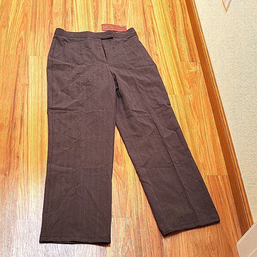 NWT M Collection elegant and classy pants